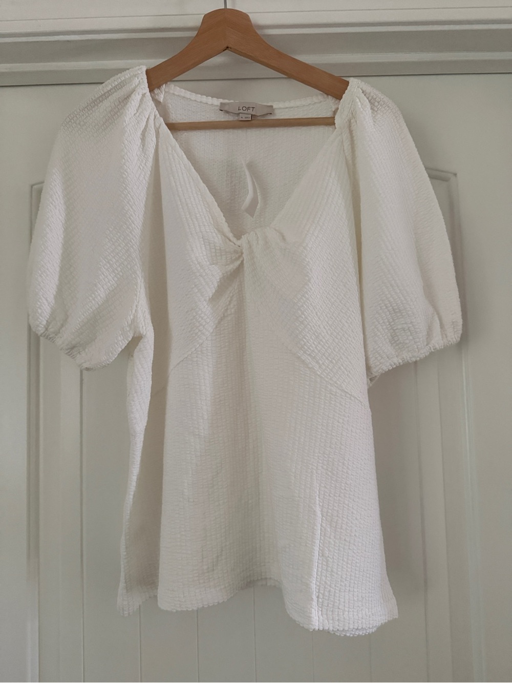 LOFT White Textured Puff-Sleeve V-Neck Top